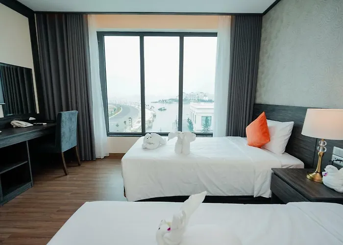 Halong Plus 3*