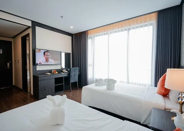 Hotel Halong Plus