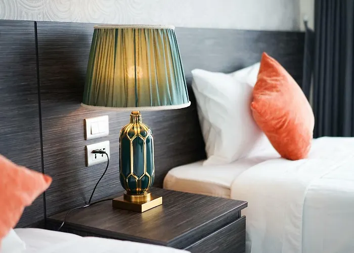 Hotel Halong Plus