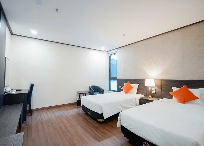 Halong Plus 3* Ha Long