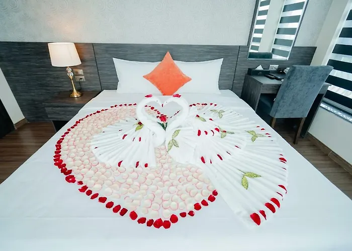 Halong Plus 3*